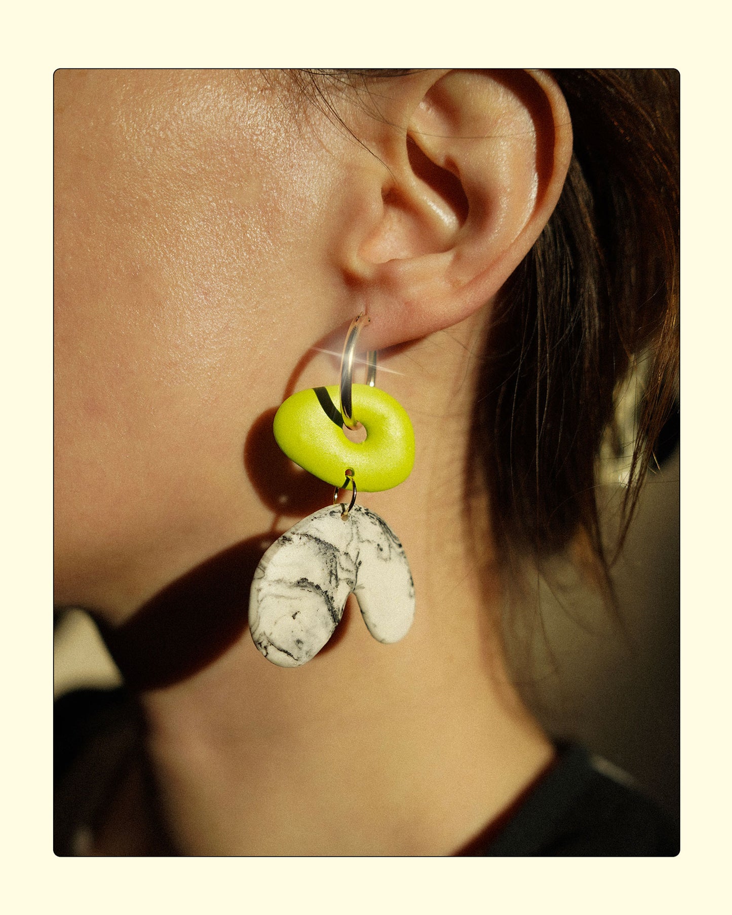 ARCH EARRINGS IN MARBLE