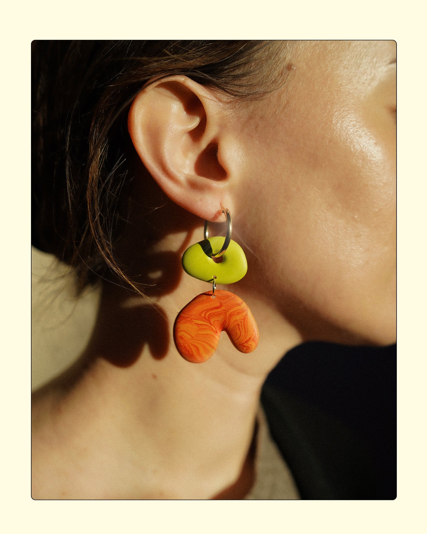 ARCH EARRINGS IN MATCHA