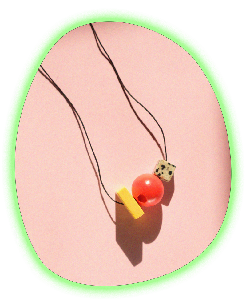 ELEMENTS NECKLACE IN GUAVA