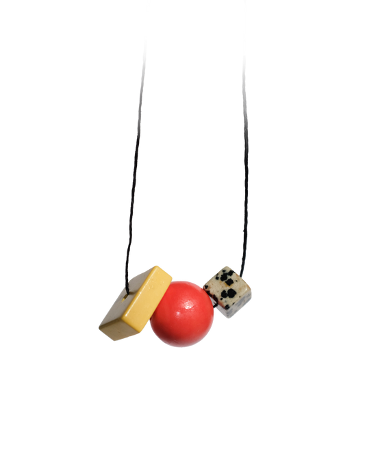 ELEMENTS NECKLACE IN GUAVA