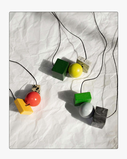 ELEMENTS NECKLACE IN KALE