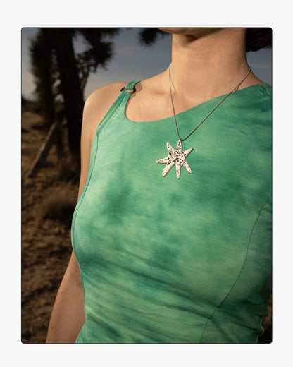 IN THE STARS NECKLACE IN CHIAROSCURO