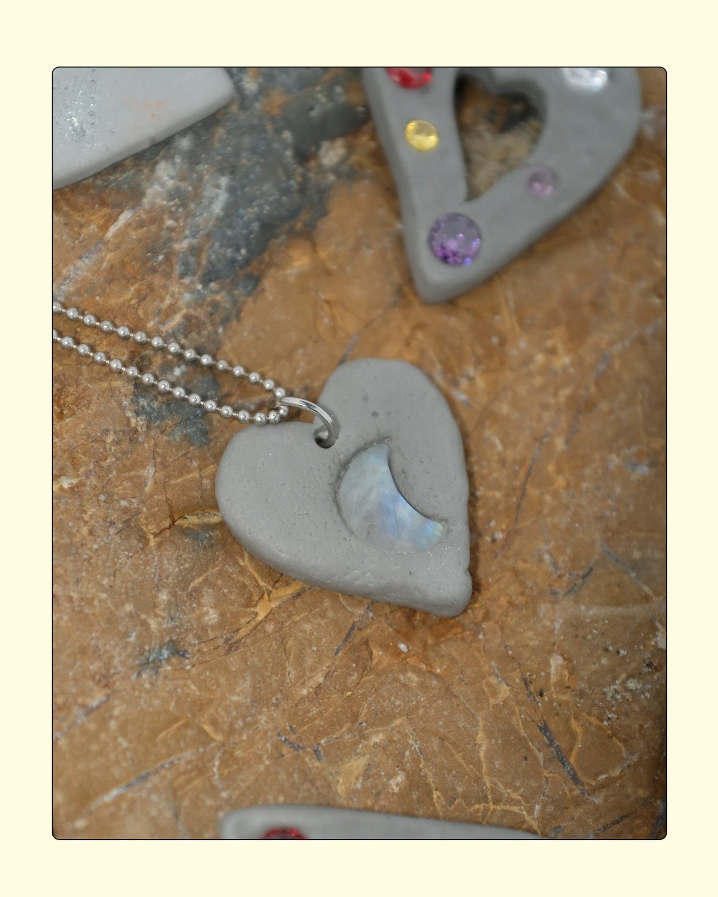 MOONBEAM NECKLACE