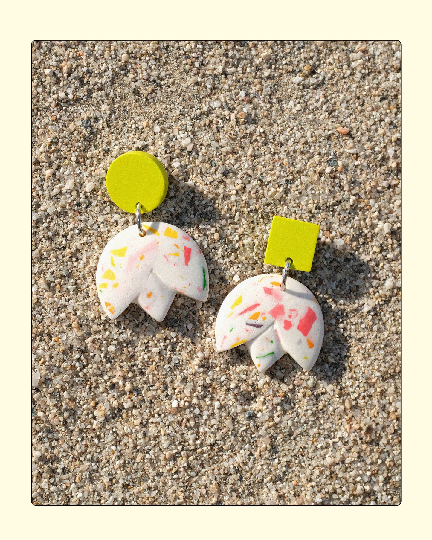 TULIP EARRINGS IN SUPERBLOOM